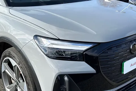 DK73LTE Audi Q4 e-tron Q4 Sportback Black Edition 45 e-tron  210,00 kW Thumbnail #9