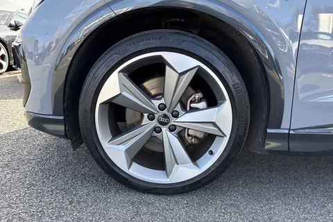 DK73LTE Audi Q4 e-tron Q4 Sportback Black Edition 45 e-tron  210,00 kW Thumbnail #11