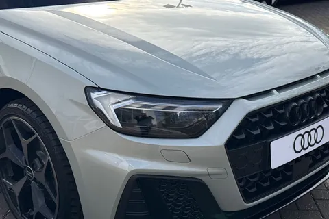 Audi A1 1.0 TFSI 30 Black Edition Sportback S Tronic Euro 6 (s/s) 5dr Thumbnail #9