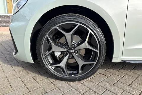 Audi A1 1.0 TFSI 30 Black Edition Sportback S Tronic Euro 6 (s/s) 5dr Thumbnail #11