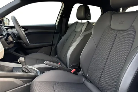 Audi A1 1.0 TFSI 30 Black Edition Sportback S Tronic Euro 6 (s/s) 5dr Thumbnail #16