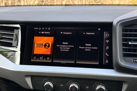 Audi A1 1.0 TFSI 30 Black Edition Sportback S Tronic Euro 6 (s/s) 5dr Thumbnail #17