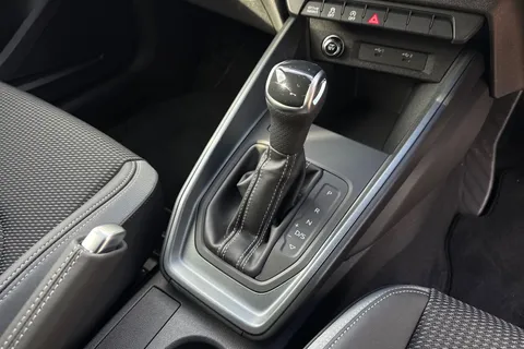 Audi A1 1.0 TFSI 30 Black Edition Sportback S Tronic Euro 6 (s/s) 5dr Thumbnail #23