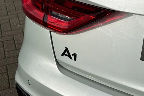 Audi A1 1.0 TFSI 30 Black Edition Sportback S Tronic Euro 6 (s/s) 5dr Thumbnail #27
