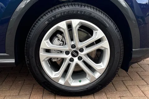  Audi Q5 2.0 TFSI Sport S Tronic quattro Euro 6 (s/s) 5dr Thumbnail #11