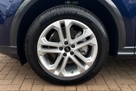  Audi Q5 2.0 TFSI Sport S Tronic quattro Euro 6 (s/s) 5dr Thumbnail #12