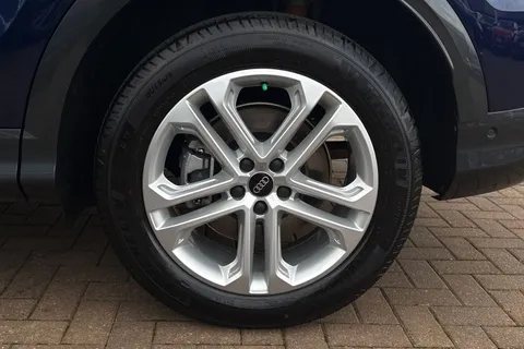  Audi Q5 2.0 TFSI Sport S Tronic quattro Euro 6 (s/s) 5dr Thumbnail #13