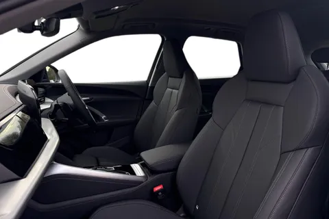  Audi Q5 2.0 TFSI Sport S Tronic quattro Euro 6 (s/s) 5dr Thumbnail #16