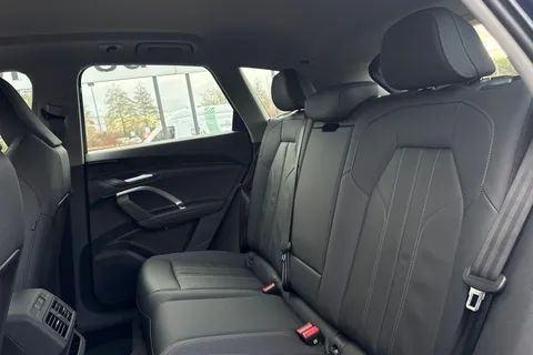  Audi Q5 2.0 TFSI Sport S Tronic quattro Euro 6 (s/s) 5dr Thumbnail #19