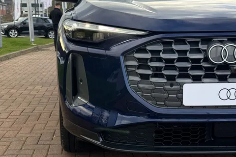  Audi Q5 2.0 TFSI Sport S Tronic quattro Euro 6 (s/s) 5dr Thumbnail #29