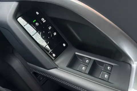  Audi Q5 2.0 TFSI Sport S Tronic quattro Euro 6 (s/s) 5dr Thumbnail #44