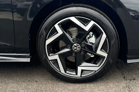 KP75LZL Volkswagen Golf 1.5 TSI 150 R-Line 5dr **PAN ROOF + WINTER PACK** Thumbnail #11