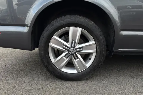 GL73BFK Volkswagen Transporter Shuttle 2.0 TDI 150PS SE Minibus 9 Seats Thumbnail #11