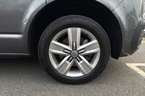 GL73BFK Volkswagen Transporter Shuttle 2.0 TDI 150PS SE Minibus 9 Seats Thumbnail #12