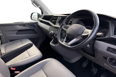 GL73BFK Volkswagen Transporter Shuttle 2.0 TDI 150PS SE Minibus 9 Seats Thumbnail #14