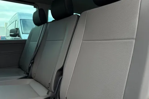 GL73BFK Volkswagen Transporter Shuttle 2.0 TDI 150PS SE Minibus 9 Seats Thumbnail #19