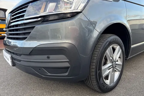 GL73BFK Volkswagen Transporter Shuttle 2.0 TDI 150PS SE Minibus 9 Seats Thumbnail #26