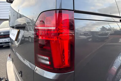 GL73BFK Volkswagen Transporter Shuttle 2.0 TDI 150PS SE Minibus 9 Seats Thumbnail #30