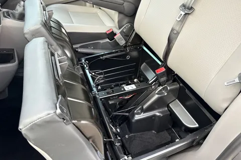 GL73BFK Volkswagen Transporter Shuttle 2.0 TDI 150PS SE Minibus 9 Seats Thumbnail #45