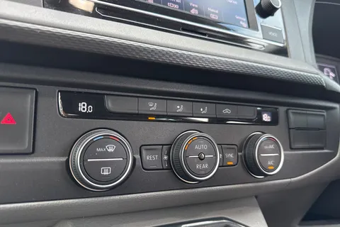 GL73BFK Volkswagen Transporter Shuttle 2.0 TDI 150PS SE Minibus 9 Seats Thumbnail #52