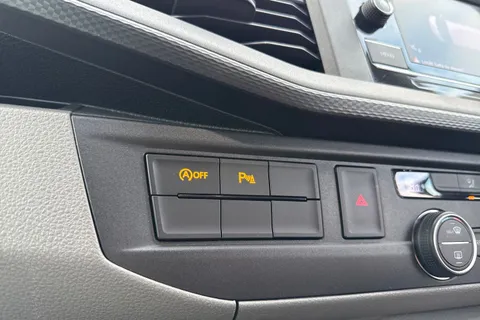 GL73BFK Volkswagen Transporter Shuttle 2.0 TDI 150PS SE Minibus 9 Seats Thumbnail #53