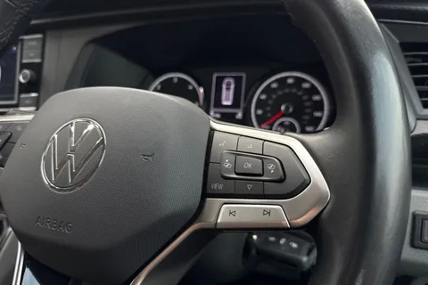 GL73BFK Volkswagen Transporter Shuttle 2.0 TDI 150PS SE Minibus 9 Seats Thumbnail #57