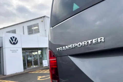 GL73BFK Volkswagen Transporter Shuttle 2.0 TDI 150PS SE Minibus 9 Seats Thumbnail #59