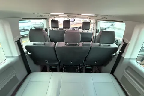 GL73BFK Volkswagen Transporter Shuttle 2.0 TDI 150PS SE Minibus 9 Seats Thumbnail #60