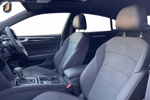 KR24YYZ Volkswagen Arteon R-Line 2.0 TSI 190PS 7-speed DSG ⭐DCC, Rear view camera⭐ Thumbnail #3