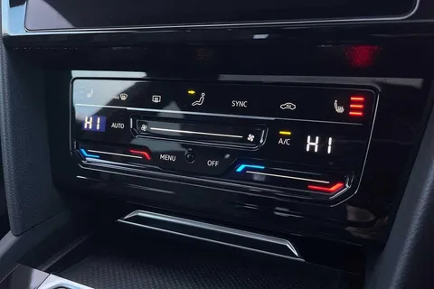 KR24YYZ Volkswagen Arteon R-Line 2.0 TSI 190PS 7-speed DSG ⭐DCC, Rear view camera⭐ Thumbnail #19