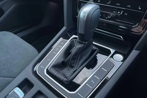 KR24YYZ Volkswagen Arteon R-Line 2.0 TSI 190PS 7-speed DSG ⭐DCC, Rear view camera⭐ Thumbnail #20