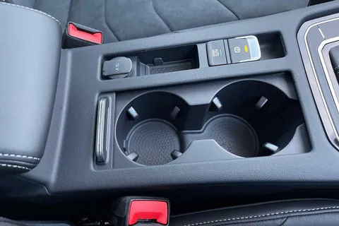 KR24YYZ Volkswagen Arteon R-Line 2.0 TSI 190PS 7-speed DSG ⭐DCC, Rear view camera⭐ Thumbnail #43