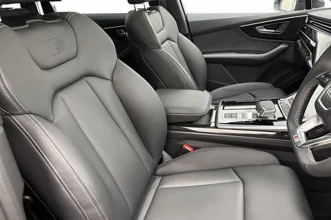 DK75WPX Audi Q7 SUV  Black Edition TFSI quattro 340 PS tiptronic Thumbnail #11
