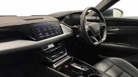 ML72UBO Audi e-tron GT GT quattro 350,00 kW Thumbnail #2