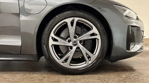 ML72UBO Audi e-tron GT GT quattro 350,00 kW Thumbnail #6