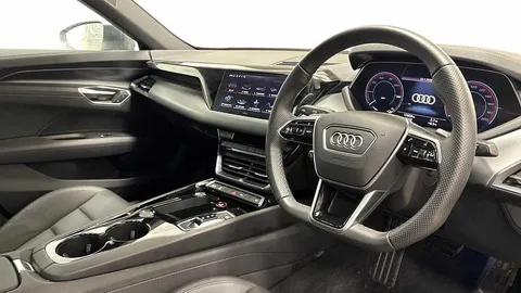 ML72UBO Audi e-tron GT GT quattro 350,00 kW Thumbnail #7