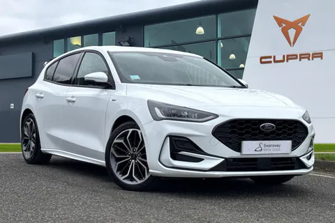 MH73CUJ Ford Focus 1.0T EcoBoost MHEV ST-Line X DCT Euro 6 (s/s) 5dr Thumbnail #1