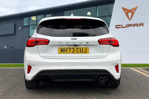 MH73CUJ Ford Focus 1.0T EcoBoost MHEV ST-Line X DCT Euro 6 (s/s) 5dr Thumbnail #4