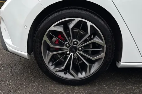 MH73CUJ Ford Focus 1.0T EcoBoost MHEV ST-Line X DCT Euro 6 (s/s) 5dr Thumbnail #10