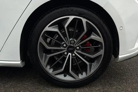 MH73CUJ Ford Focus 1.0T EcoBoost MHEV ST-Line X DCT Euro 6 (s/s) 5dr Thumbnail #13