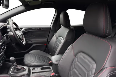 MH73CUJ Ford Focus 1.0T EcoBoost MHEV ST-Line X DCT Euro 6 (s/s) 5dr Thumbnail #16