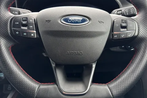 MH73CUJ Ford Focus 1.0T EcoBoost MHEV ST-Line X DCT Euro 6 (s/s) 5dr Thumbnail #35