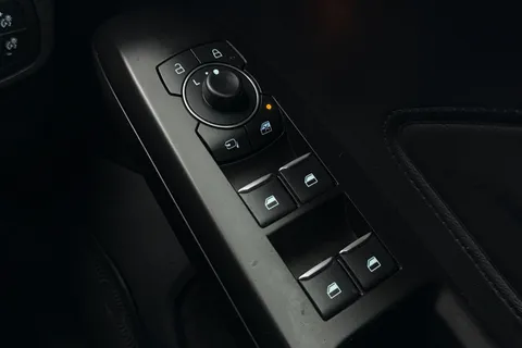 MH73CUJ Ford Focus 1.0T EcoBoost MHEV ST-Line X DCT Euro 6 (s/s) 5dr Thumbnail #37