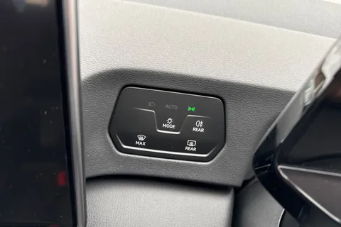  Volkswagen ID.3 Pro 59kWh Essential Auto 5dr Thumbnail #30