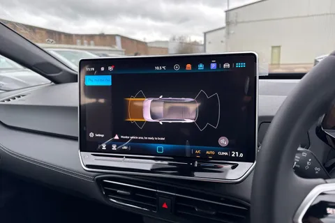  Volkswagen ID.3 Pro 59kWh Essential Auto 5dr Thumbnail #37