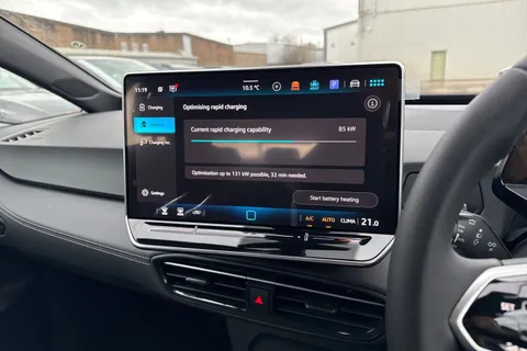  Volkswagen ID.3 Pro 59kWh Essential Auto 5dr Thumbnail #38