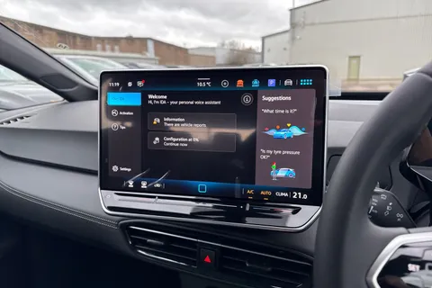  Volkswagen ID.3 Pro 59kWh Essential Auto 5dr Thumbnail #42