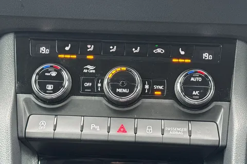 BP72FAU Škoda Karoq 1.5 TSI ACT SE L DSG Euro 6 (s/s) 5dr Thumbnail #23