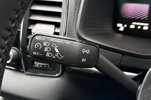 BP72FAU Škoda Karoq 1.5 TSI ACT SE L DSG Euro 6 (s/s) 5dr Thumbnail #43