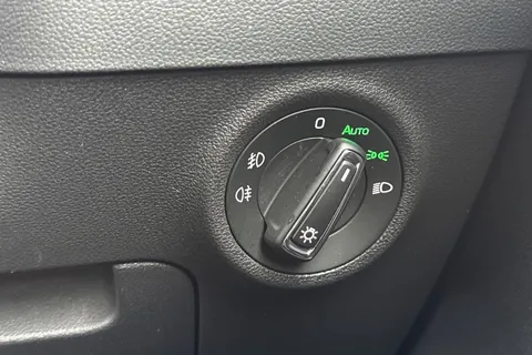 BP72FAU Škoda Karoq 1.5 TSI ACT SE L DSG Euro 6 (s/s) 5dr Thumbnail #48